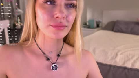 Snapshot of libbyshepard chatting on November 30, 3:38 pm Elena online show from November 30, 3:38 pm