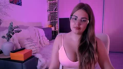 libra_mia online show from September 15, 4:34 am