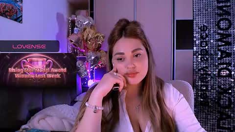 libra_mia online show from November 24, 4:40 pm