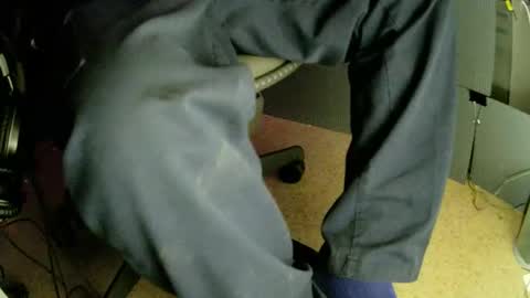 Snapshot of licfeetoesuc chatting on October 18, 9:54 am Spun H Drive online show from October 18, 9:54 am