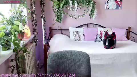 Welcome guys in my room Im Claire online show from May 3, 12:33 pm
