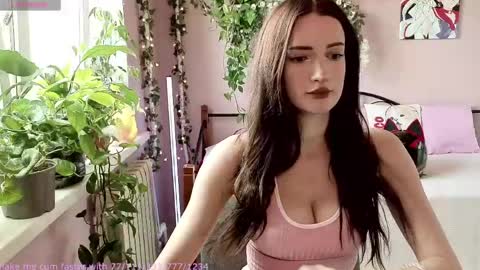 Snapshot of lick_it_up_big_boy chatting on May 24, 12:54 pm Welcome guys in my room Im Claire online show from May 24, 12:54 pm