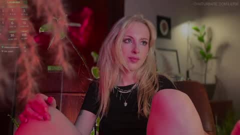 Snapshot of lierie chatting on April 5, 10:07 pm its my birthday today so im offline but id be so happy if you felt like sending me a birthday love while im away online show from April 5, 10:07 pm