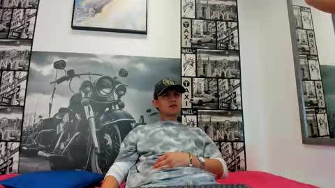 Snapshot of light_haze chatting on December 3, 3:54 pm light_haze online show from December 3, 3:54 pm