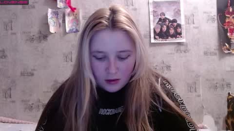 light_lunaa online show from November 17, 12:44 pm