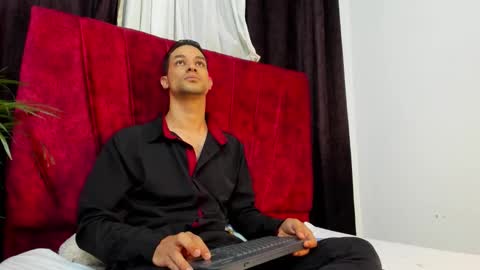 lisght and missa online show from March 7, 2:41 am