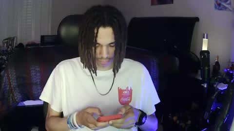 Snapshot of lightskin4you chatting on August 4, 2:48 am lightskin4you online show from August 4, 2:48 am