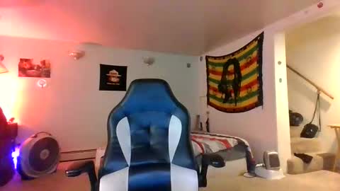 Snapshot of lightskinned666 chatting on May 8, 5:07 pm lightskinned666 online show from May 8, 5:07 pm