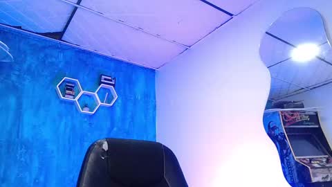 Daniel online show from December 10, 4:17 pm