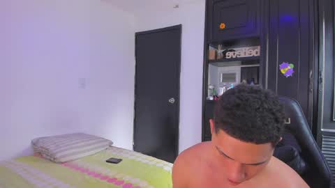 Snapshot of liiam_jesus chatting on May 24, 7:08 pm liiam_jesus online show from May 24, 7:08 pm