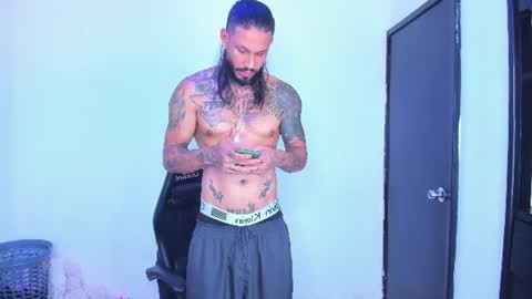 Snapshot of liiam_jesus chatting on June 10, 2:56 am liiam_jesus online show from June 10, 2:56 am