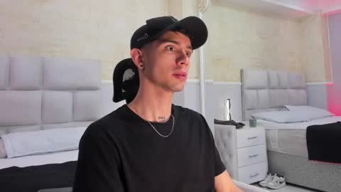 L I I A M online show from February 4, 10:21 am