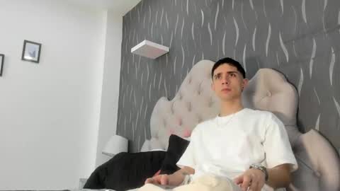 L I I A M online show from February 11, 4:33 am