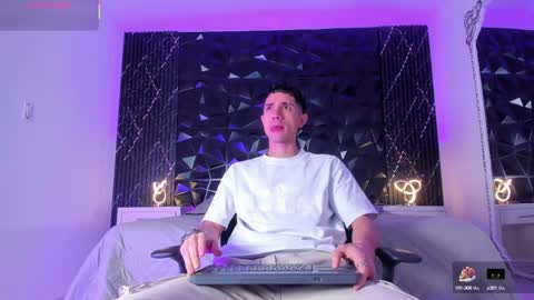 L I I A M online show from March 9, 1:48 pm