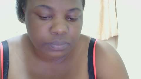 Snapshot of liilcutiee chatting on May 19, 11:33 pm Lily online show from May 19, 11:33 pm