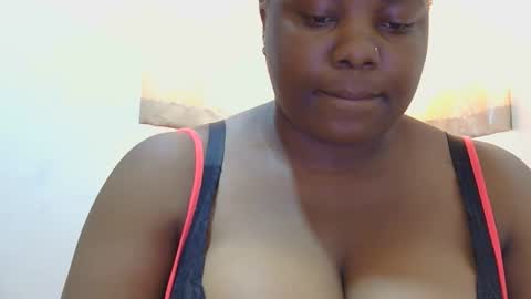 Snapshot of liilcutiee chatting on June 11, 9:51 am Lily online show from June 11, 9:51 am