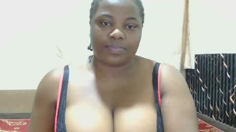 Snapshot of liilcutiee chatting on July 24, 9:24 pm Lily online show from July 24, 9:24 pm