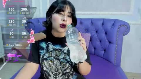 Snapshot of liily_hot chatting on January 6, 7:34 am LIILY online show from January 6, 7:34 am
