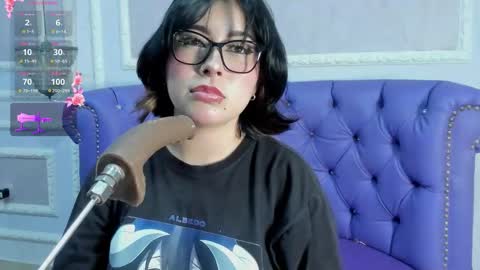 Snapshot of liily_hot chatting on February 25, 8:35 am LIILY online show from February 25, 8:35 am