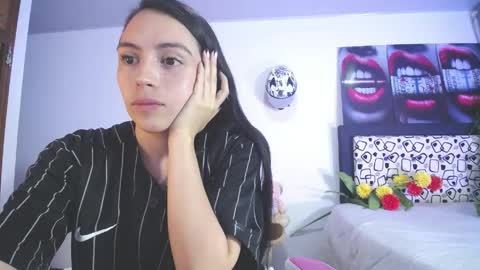 Snapshot of lika_little3 chatting on May 6, 11:54 pm Liika online show from May 6, 11:54 pm