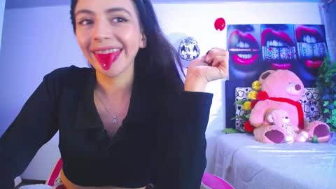 Snapshot of lika_little3 chatting on May 23, 12:38 am Liika online show from May 23, 12:38 am