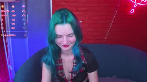 Snapshot of lika_sky chatting on November 18, 4:11 pm lika_sky online show from November 18, 4:11 pm