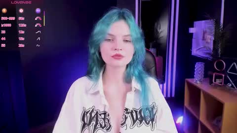 Snapshot of lika_sky chatting on November 22, 4:28 pm lika_sky online show from November 22, 4:28 pm