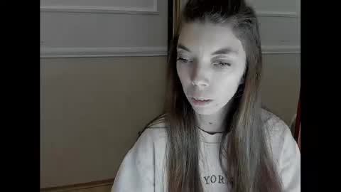 Snapshot of likaaliston chatting on December 5, 10:57 am likaaliston online show from December 5, 10:57 am