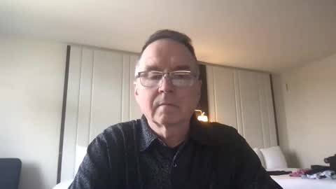 liketowatch online show from April 22, 6:53 pm