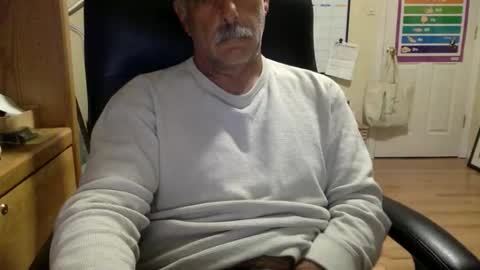 Snapshot of likefhot chatting on November 13, 1:43 pm likefhot online show from November 13, 1:43 pm