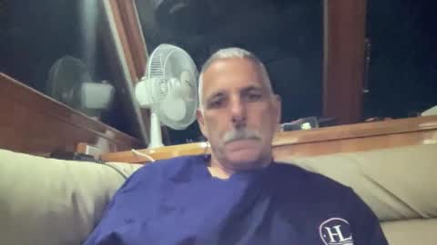 Snapshot of likefhot chatting on November 15, 11:10 pm likefhot online show from November 15, 11:10 pm