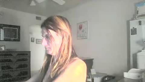 Snapshot of likerightnow chatting on July 10, 7:49 pm likerightnow online show from July 10, 7:49 pm