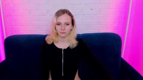 likilip online show from November 14, 1:04 am