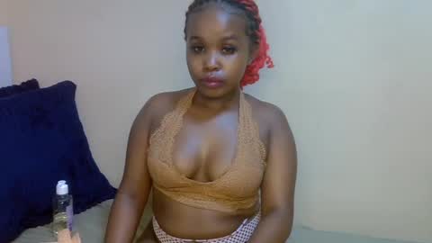 Snapshot of lil__cupcake chatting on July 14, 2:05 am lil__cupcake online show from July 14, 2:05 am