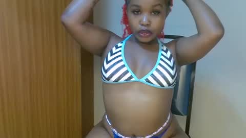 Snapshot of lil__cupcake chatting on July 14, 8:25 pm lil__cupcake online show from July 14, 8:25 pm