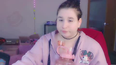 Snapshot of lil_alison_heart chatting on January 3, 3:12 pm Lil Alison Heart online show from January 3, 3:12 pm