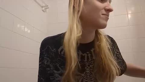 lil gemmie online show from January 18, 4:00 pm