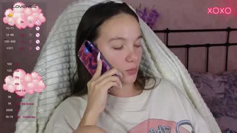 Snapshot of lil_luna_x chatting on October 23, 2:38 pm little moon online show from October 23, 2:38 pm