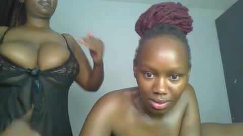 lil_meg online show from February 1, 9:24 pm