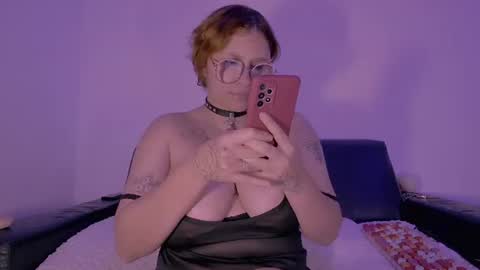 Snapshot of lil_muh chatting on July 15, 2:06 am Lilmuh online show from July 15, 2:06 am