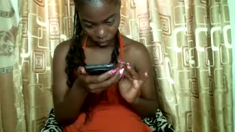 Snapshot of lil_paula chatting on March 28, 9:53 am serenity online show from March 28, 9:53 am