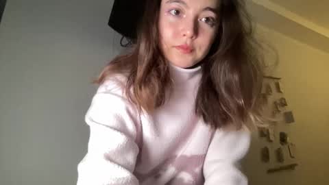 Snapshot of lil_pupsik chatting on February 7, 5:22 am Elina online show from February 7, 5:22 am