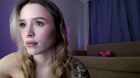 INST Lil happines s online show from December 27, 11:17 am