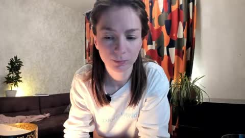 Snapshot of lil_uff chatting on April 15, 8:53 pm aka princessmaya online show from April 15, 8:53 pm