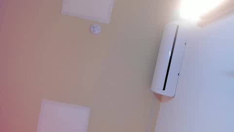 L I L A   online show from December 31, 3:34 am