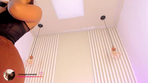 L I L A   online show from October 28, 4:49 am