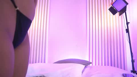 L I L A   online show from March 11, 3:56 am