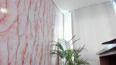 Lila online show from December 31, 3:53 pm