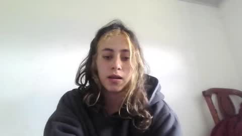 Snapshot of lila_herz chatting on May 10, 3:28 pm Ren online show from May 10, 3:28 pm