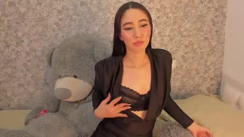 Lila Clark online show from March 4, 9:21 pm